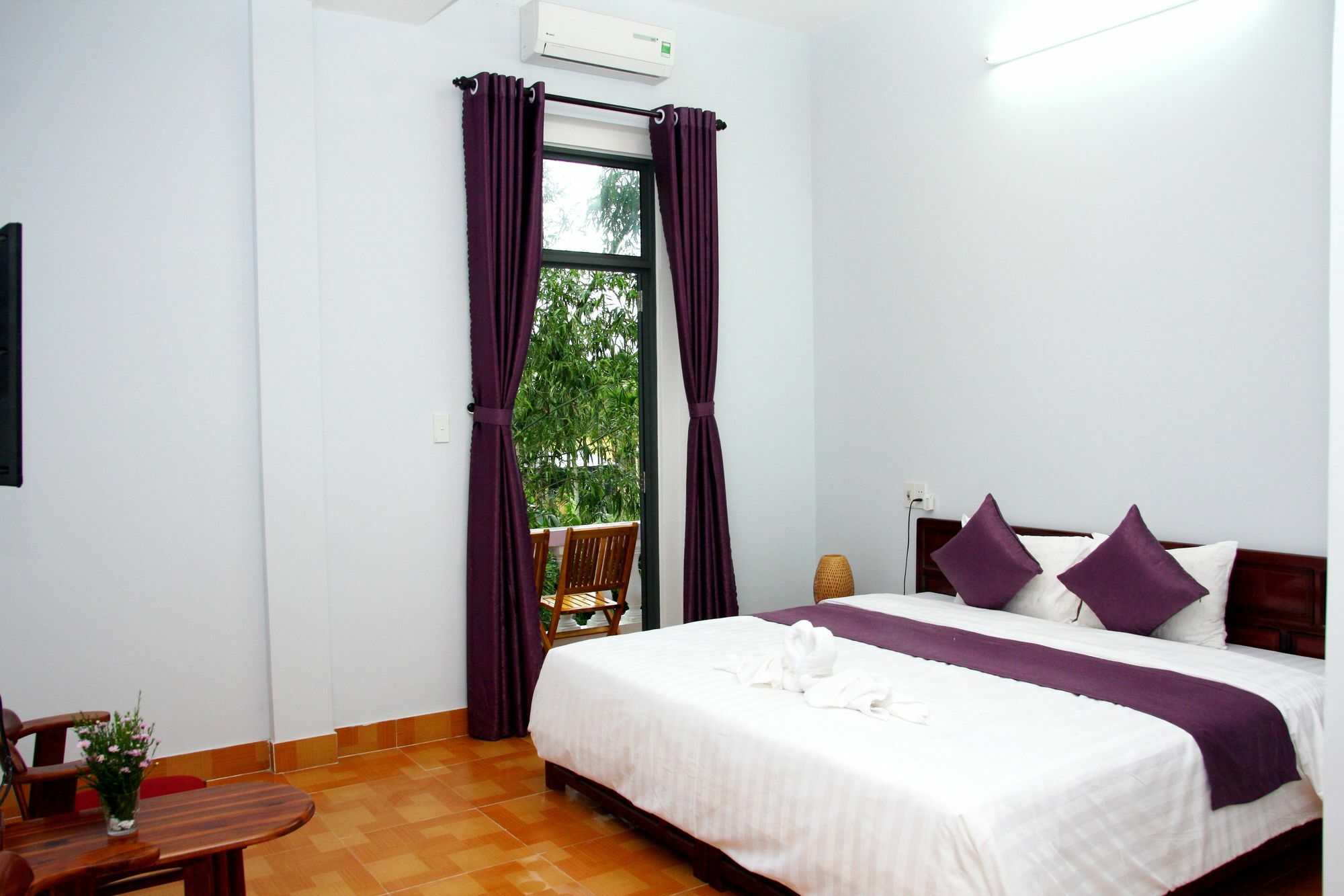 Purple Garden Homestay Хойан Экстерьер фото